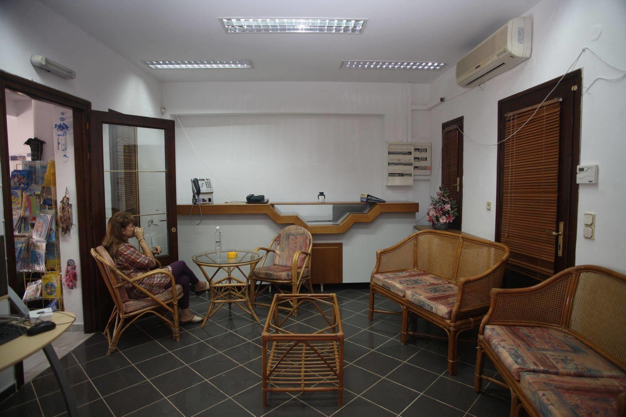 Rena Apartments Goúvai Ngoại thất bức ảnh