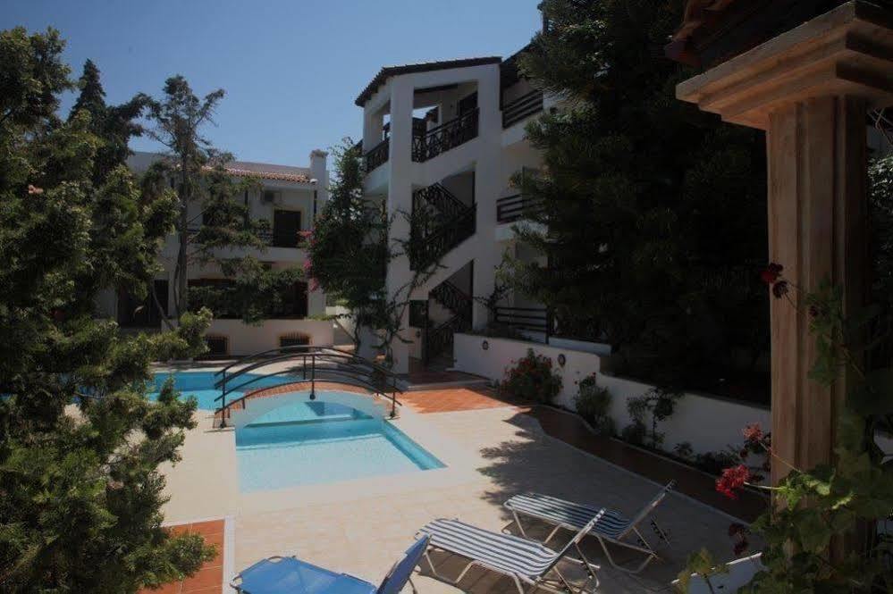Rena Apartments Goúvai Ngoại thất bức ảnh
